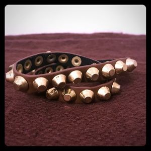 Bracelet brown leather style gold double wrap stud